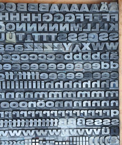 Helvetica breitfett mm - breitfett,